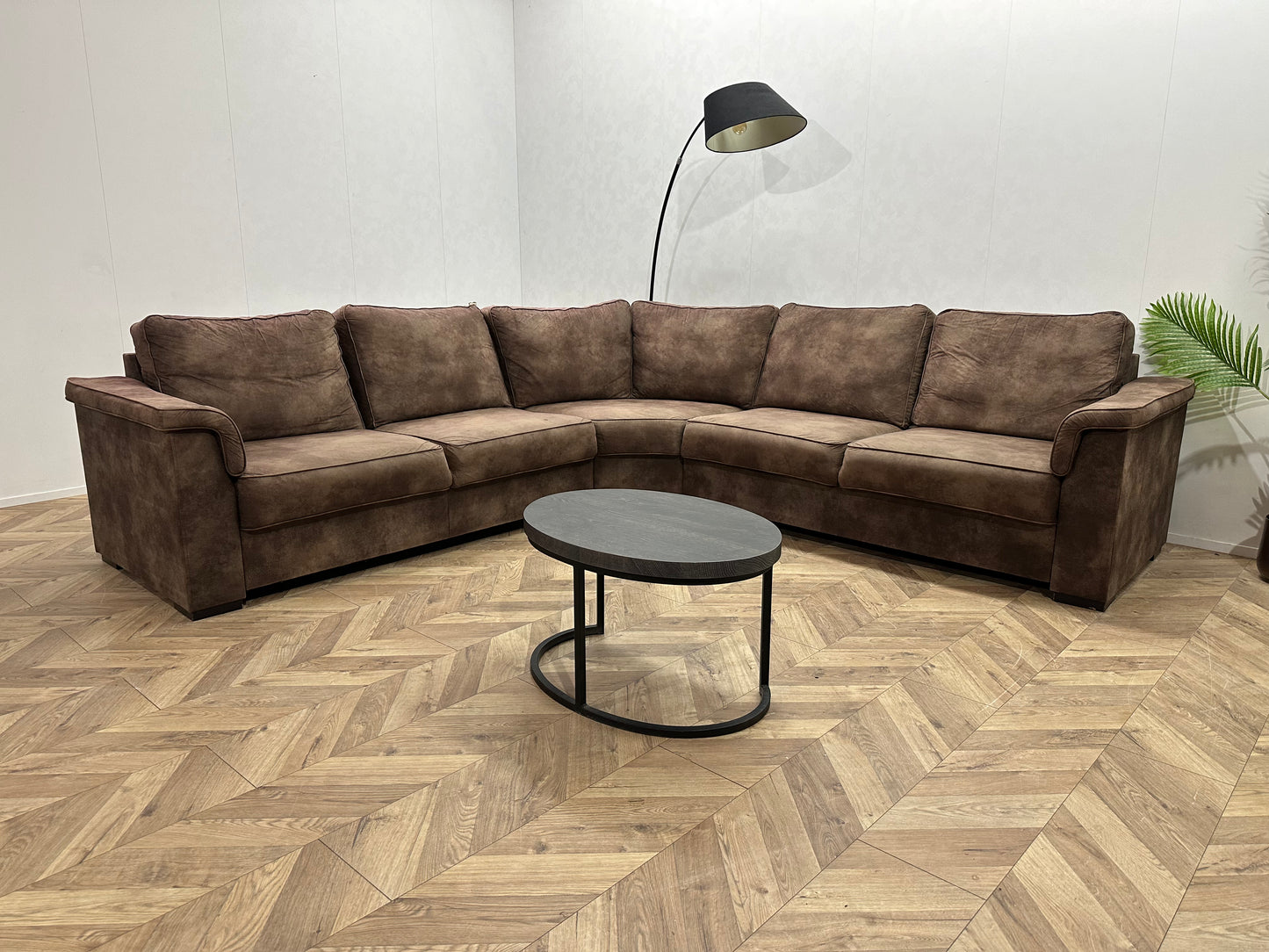 Bruine Stoffen Hoekbank ~ Vaste Kussens