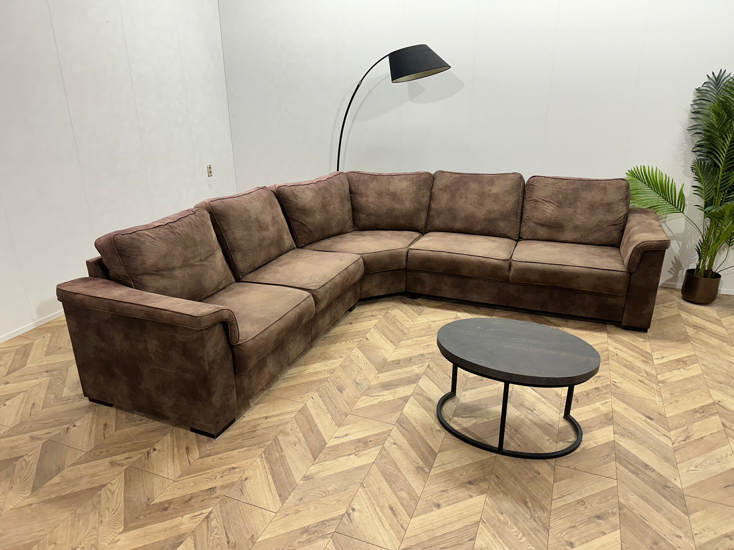 Bruine Stoffen Hoekbank ~ Vaste Kussens