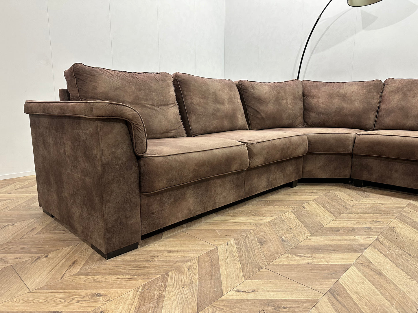 Bruine Stoffen Hoekbank ~ Vaste Kussens