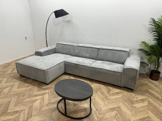 !Showroom Model! Licht Grijze Ribstof Hoekbank
