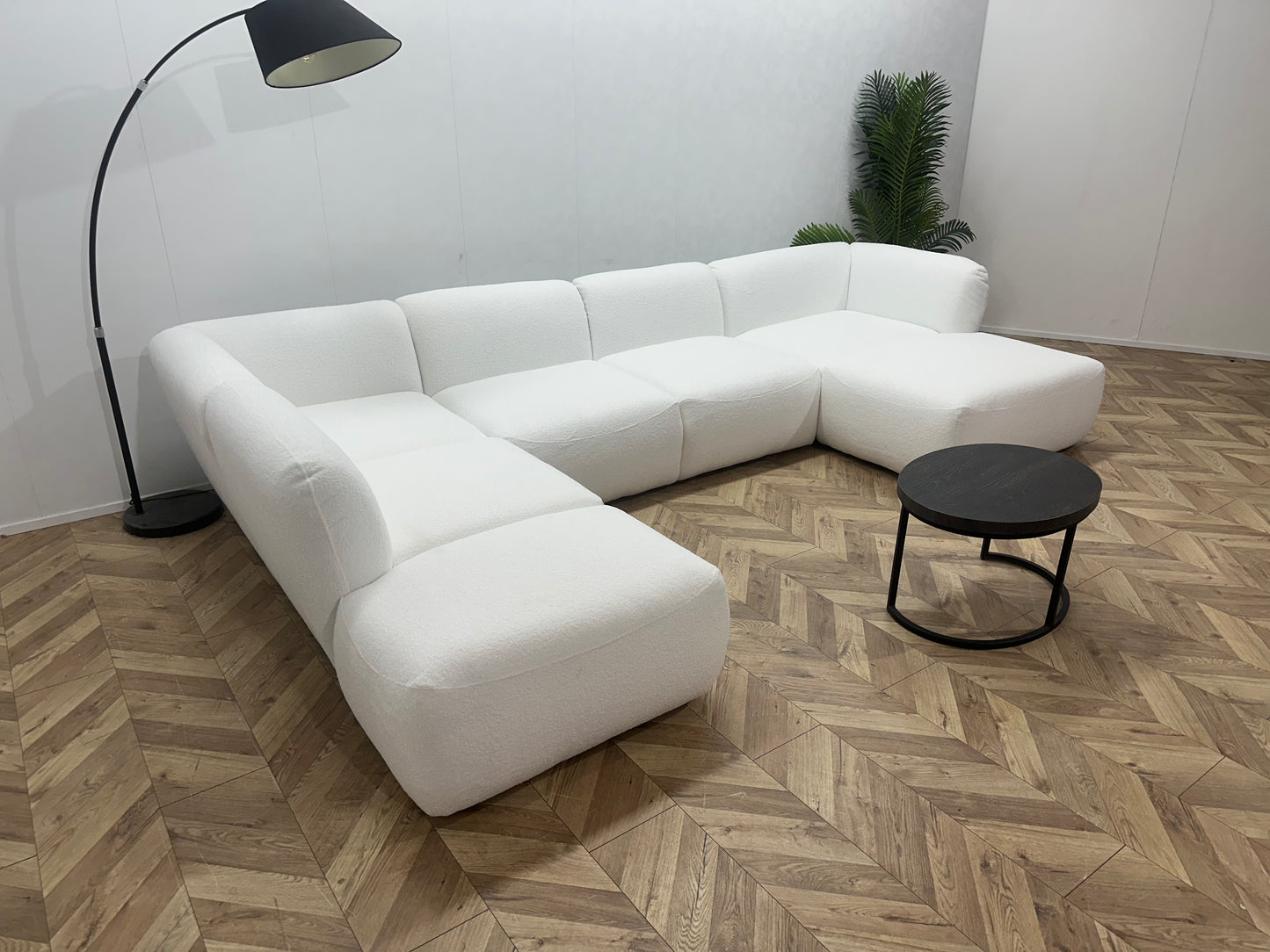 !Showroom Model! Witte Bouclé U Bank
