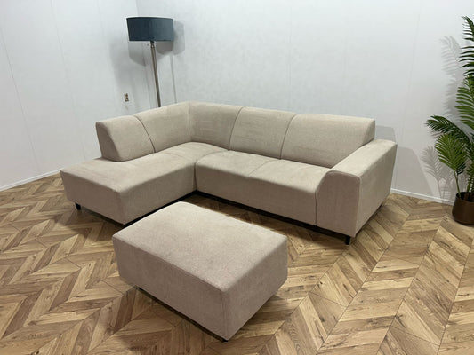 Beige Hoekbank Inc. Hocker ~ Vaste Kussens